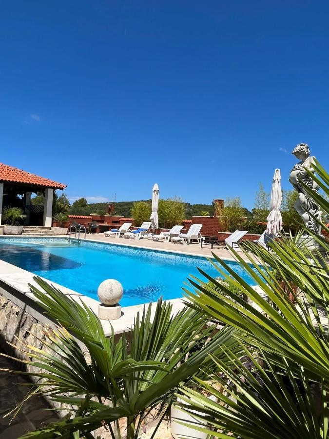 Gorana Apartman With Swimming Pool Jelsa (Hvar) Exterior foto
