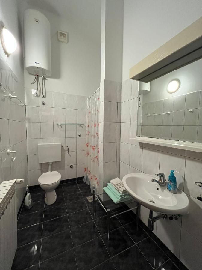 Gorana Apartman With Swimming Pool Jelsa (Hvar) Exterior foto